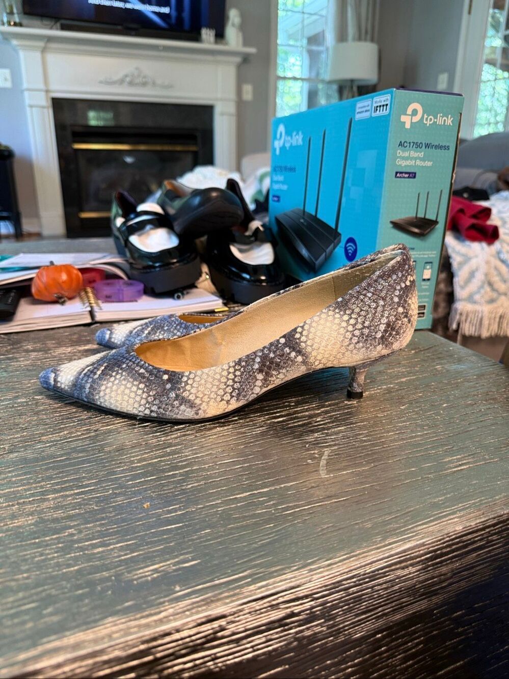 Stuart Weitzman Blue & Gray Kitten Heels sz 9.5 EUC